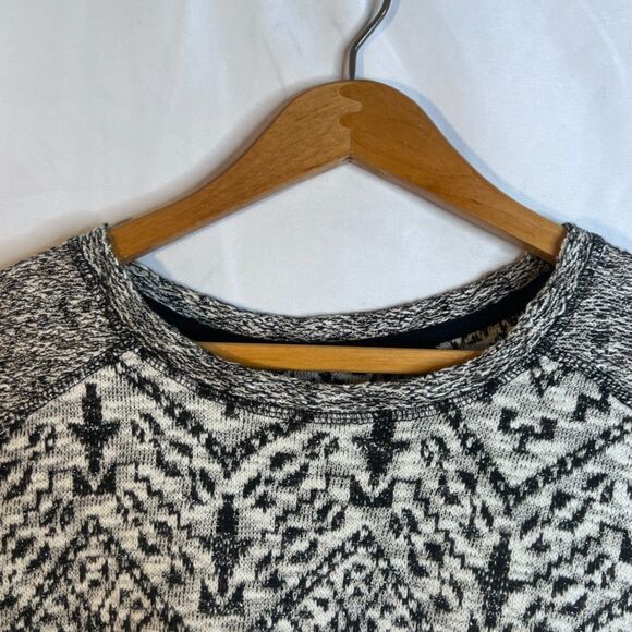 Westport Busy Maximalist Aztec Southwestern Knit Sweater Metallic Size Medium - Picture 3 of 9
